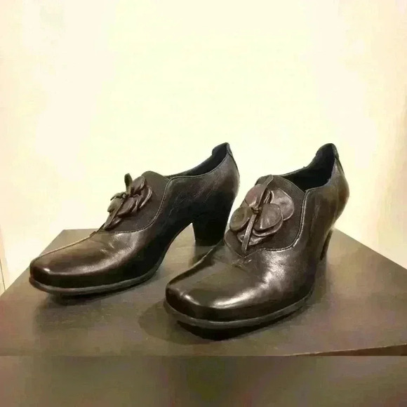 ARNOLD CHURGIN leather ankle  booties. Size 39 (8.5-9) - Picture 2 of 10